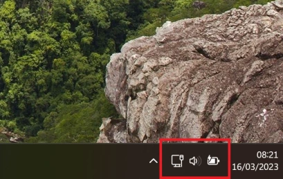 1. Klik tombol Quick Settings yang terletak di pojok kanan bawah pada Taskbar Windows..webp